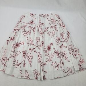 JKLA white with red embroidered floral print pleated strech Waist skirt